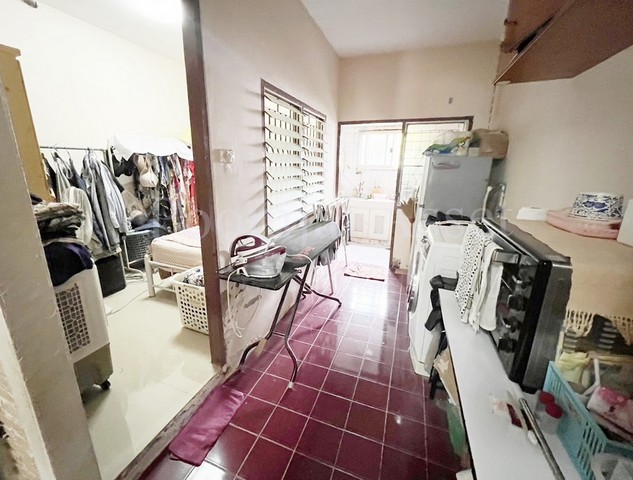 ทาวน์เฮ้าส์ หมู่บ้าน ฐิติพร 1 ซอยรามคำแหง 98 สะพานสูง ขายถูกมาก