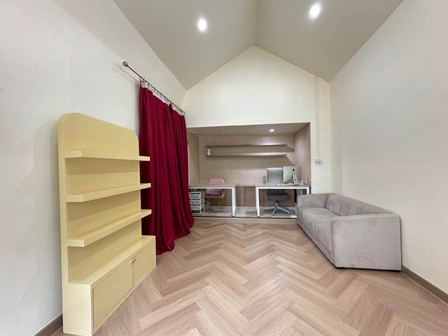 ขายบ้านใกล้รถไฟฟ้าสายสีชมพู สถานีคู้บอน   ใกล้  แฟชั่นไอส์แลนด์  รามอินทรา กม.8  คู้บอน25  ย่านถนนคู้บอน รามอินทรา ทางด่วนจตุโชติ