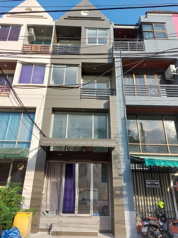 ให้เช่าโฮมออฟฟิศ 4 ชั้น 5 ห้อง 200 ตรม. ศรีวรา ทาวน์อินทาวน์ ใกล้เลียบทางด่วน 