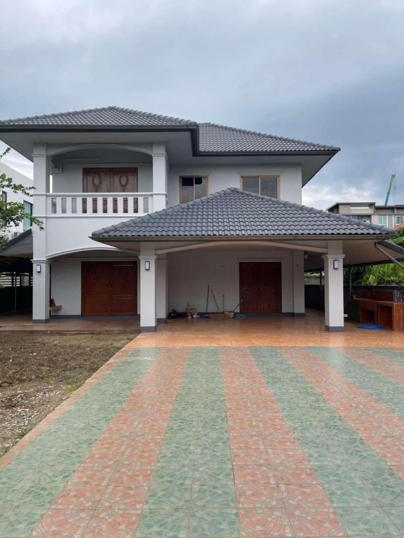 โซนสุเทพ ให้เช่า 40,000 บาท/เดือน 149 ตรว. 5 นอน 4 น้ำ รีโนเวทใหม่ เฟอร์นิเจอร์ใหม่ทั้งหลัง พร้อมอยู่ วิวดอยสุเทพ เงียบสงบ น้ำไม่ท่วม