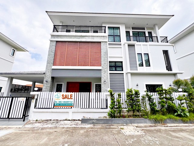 บ้านเดี่ยว 3 ชั้น หมู่บ้าน มาย อิสระ ราชพฤกษ์ - รัตนาธิเบศร์  บ้านสวยอยู่น้อยมาก