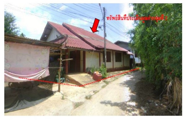   Code ID : PGUTT-LB-A-670002  ราคา  710,000  บาท ▸ เนื้อที่ 64 ตร.ว  พื้นที่ใช้สอย 130 ตร.ม.   ▸ 1 ห้องนอน 1 ห้องน้ำ    ▸ 1 ที่จอดรถ   บ้านหันไปทางทิศใต้  พิกัดทรัพย์ : https://maps.app.goo.gl/UbZrTeWgnYFVTvfR6  สถานที่ใกล้เคียง  ▸ใกล้  โรงเรียนด่านแม่คำมัน ▸ใกล้  โลตัส อุตรดิตถ์ ▸ใกล้  โรงพยาบาลอุตรดิตถ์ ▸ใกล้  วัดพระบรมธาตุ (ทุ่งยั้ง)  สอบถามเพิ่มเติม / นัดชม โทร. 097-419-5982(พลอย) โทร. 096-932-4624(ออมสิน) Line : @panaya (มี@ด้านหน้า)  ปรึกษาสินเชื่อฟรี One Stop Service 