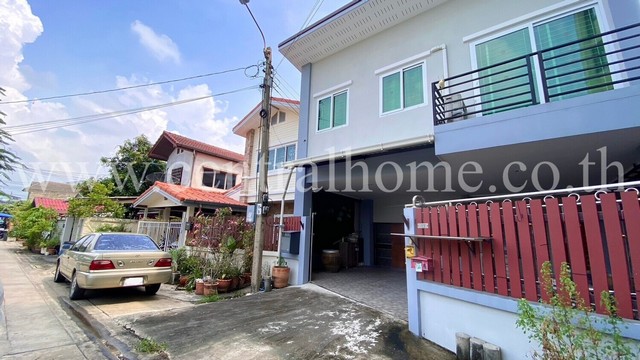 บ้านแฝด ประชานิเวศน์ 3 ซอย 25/5 หลังริม ใกล้ทางด่วนด่านงามวงศ์วาน