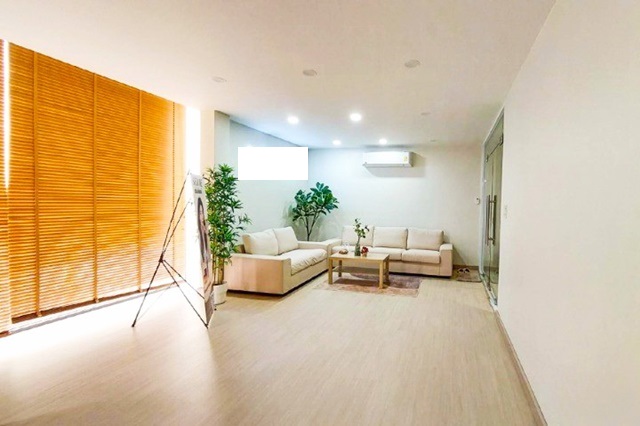 ซ.บรมราชชนนี 1-15 มีลิฟต์ ขึ้นลงสะดวก เซ็นทรัล ปิ่นเกล้า 400ม.MRTบางยี่ขัน 1.5 กม. อาคารพาณิชย์ 4ชั้น ให้เช่าชั้น4 1 นอน1 น้ำ ริมถนน 100 ตร.ม. 100ตร.วา. 41,999 b-m Central Pinklao 400m. MRTBangYiKhan 1.5km. 4-storey commercial building for rent 4th floor 1bed 1bath on the roadside suitable for opening a beauty salon clinic or office Bangkok Dance 2.9 km. 41,999 b-m 100sq m.100sq wa. Borom 1-15 has an elevator convenient to go up and down   ถ.บรมราชชนนี จรัญสนิทวงศ์ แขวงอรุณอมรินทร์ เขตบางกอกน้อย กรุงเทพมหานคร 100 ตร.ม. 100ตร.วา.100sq m.100sq wa.1 ห้องนอน1 ห้องน้ำ2 แอร์1 จอดรถ ให้เช่�