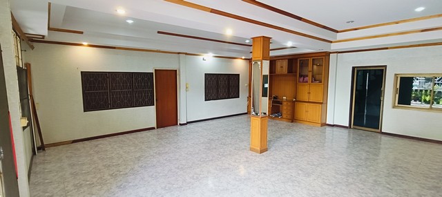 ขายบ้านเดี่ยว 2 ชั้น อ.ศรีราชา จ.ชลบุรี ราคา 5,000,000 บาท ขนาด 112 ตารางวา