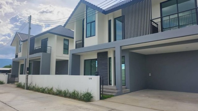 บ้านสร้างใหม่ สไตล์ทรอปิคอล นอร์ดิก สันผีเสื้อ