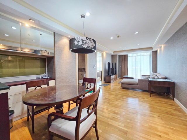 ขายด่วน ๆ Condo Urbana Sathorn 64 ตร.-ม. 1 Bedroom 1 BATHROOM 9500000 บ. N I C E!