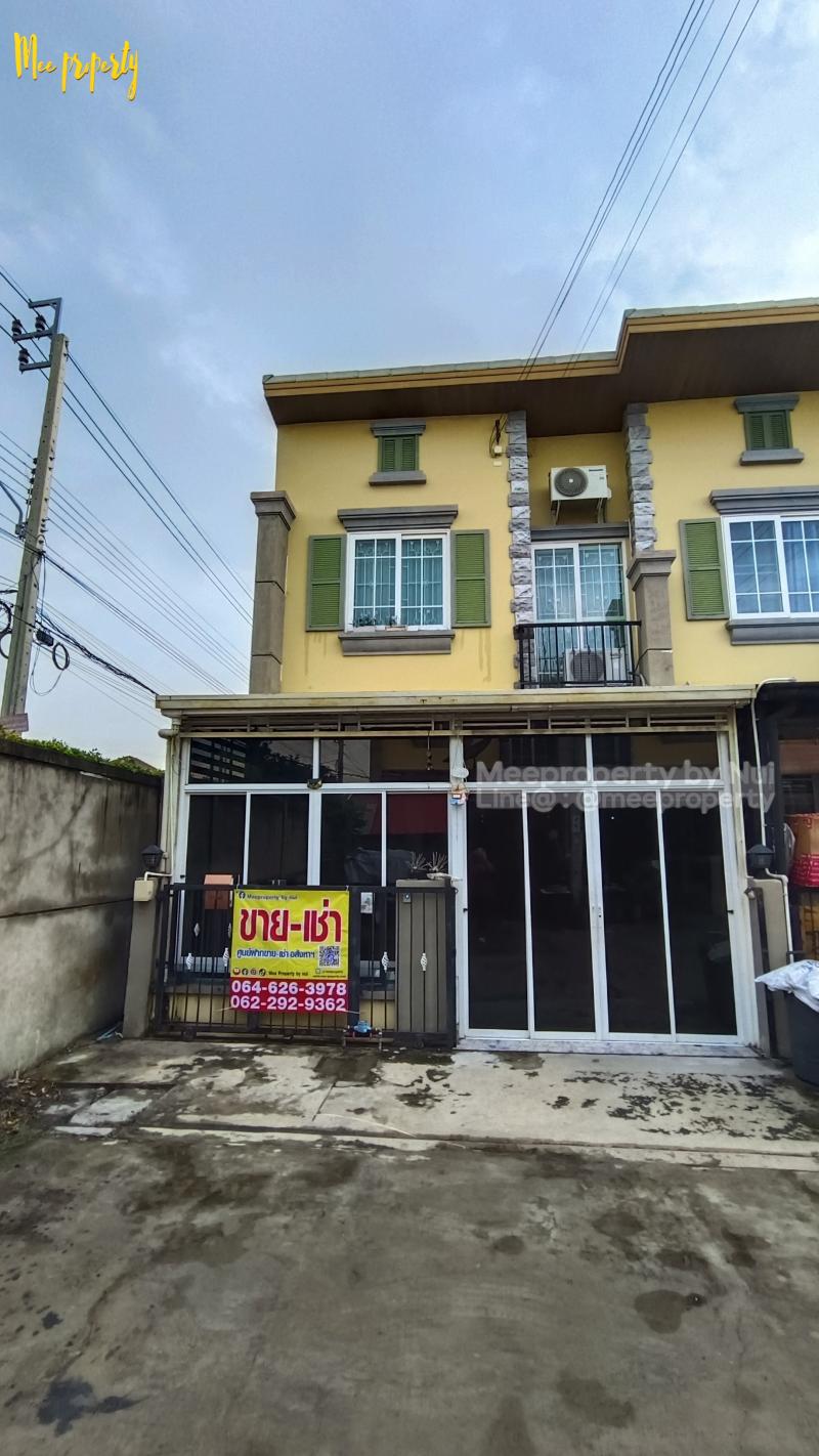 โปรโมชั่น.....น่าสนใจสุด..มาทางนี้ได้เลยจ้าาาาาขาย/เช่า  ทาวน์โฮม 2 ชั้น  หมู่บ้านโกลเด้นทาวน์3(สุขสวัสดิ์-พุทธบูชา)แปลงมุม  ตกแต่งพร้อมอยู่  ต่อเติมครัวเรียบร้อย ติดม่านทั้งหลัง ต่อเติมโรงจอดรถกั้นห้องกระจกติดแอร์  สามารถจอดรถหน้าบ้านได้#พิเศษกว่าให้มาตรฐานวัสดุเทียบเท่าบ้านเดี่ยว เน้นคุณภาพและดีไซน์ที่ลงตัว อาทิ ประตูหหน้าบ้านต่อเติมครัวหลังบ้านเรียบ