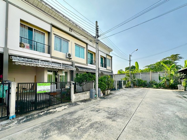 ขายทาวน์โฮม 2 ชั้น หมู่บ้าน พลีโน่ พระราม5 - ปิ่นเกล้า : Pleno Rama 5-Pinklao เนื้อที่ 19.7 ตร.ว. ขายเพียง 2,690,000 ล้านบาท