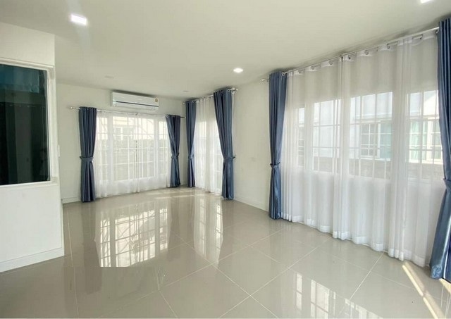 P64 ขายบ้านแฝด 2 ชั้น โกลเด้น นีโอ 2 รามอินทรา-วงแหวน Golden Neo 2 Ramintra-Wongwaen ถ. กาญจนาภิเษก 