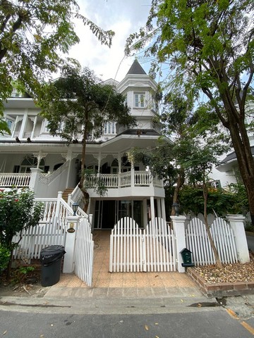 Me50ขายทาวน์โฮม 4 ชั้น สไตล์ยุโรป  โครงการแฟนตาเซีย วิลล่า2  ติดถนนสุขุมวิท107  ใกล้โรงเรียนนานาชาติเซนต์แอนดรูว์ส ใกล้ BTS แบริ่ง