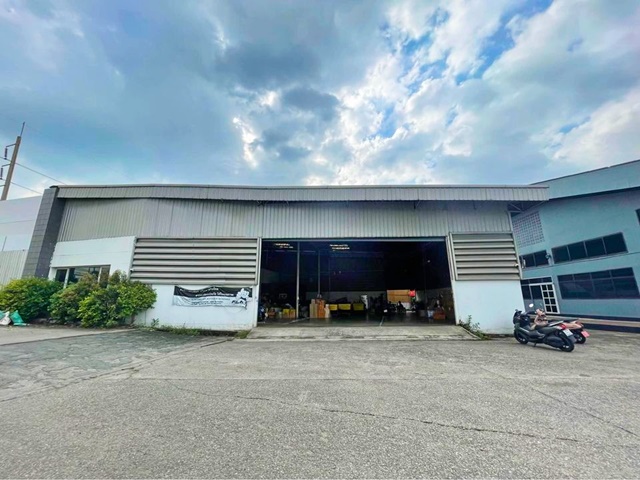 รพ.มหาชัย 2 2.9 กม.อ้อมใหญ่ ทำเลดี ติดถนนใหญ่ บิ๊กซี เพลส อ้อมใหญ่ 1 กม.โกดังเปล่า 105 ตร.วา.405 ตร.ม. เป็นคลังสินค้า เก็บของ โชว์รูม