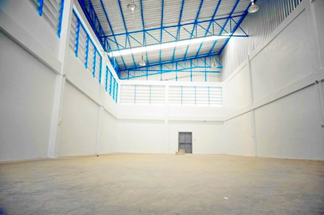 สนามกอล์ฟเอกชัย รีโนเวทใหม่ คันทรี่คลับ 1.2 กม. โกดังเช่าโรงงาน พร้อมออฟฟิศ ขอ รง 4 ได้ 200 ตร.วา.800 ตร.ม.ทำเลเดินทางสะดวก เริ่มธุรกิจได้