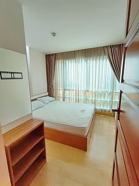 เอมเมอรัลด์ เรสซิเดนท์ ให้เช่า 30ตร.ม.มีเฟอร์ บิวท์อิน  รัชดา ตึกC  MRTห้วยขวาง 0.7 กม.1นอน 1น้ำ เครื่องใช้ไฟฟ้า ม.ศรีปทุม พญาไท 3 กม.