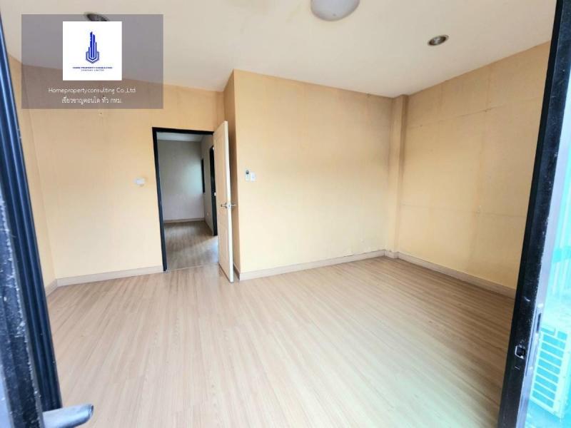 Ex ขายด่วนราคาดี ทาวน์เฮาส์ เดอะ ซิมโฟนี่ The Symphony นวมินทร์ 163 สนใจติดต่อ คุณนุ่น 065-494-2879