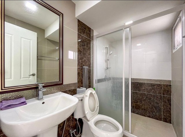 LV52939 ให้เช่า บ้าน พร้อมเฟอร์นิเจอร์ หมู่บ้านโกลเด้น นีโอ สาทร Golden Neo Sathorn ติดถนนกัลปพฤกษ์ เชื่อมตรงสู่สาทร