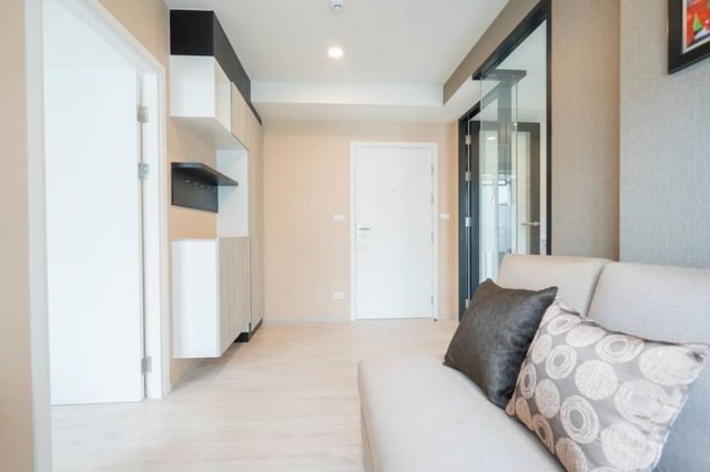 เอสเซ็นท์วิลล์ คอนโด วิวสระว่ายน้ำ ห้องสวย เฟอร์ครบ