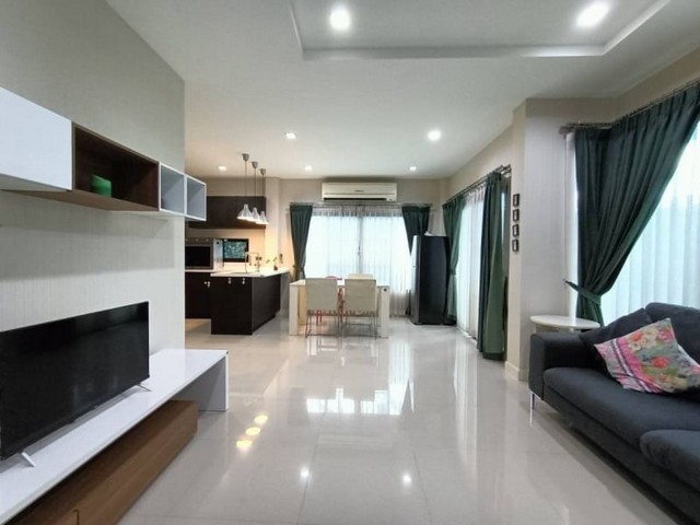 บ้านเดี่ยว 2 ชั้น ทำเลดี ติดถนนใหญ่  เศรษฐสิริสันทราย