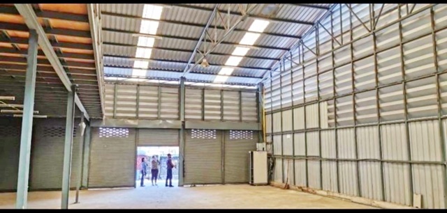 ซ.รัชดาภิเษก 14-26 ให้เช่า  ม.เซ็นจอห์น 2.7 กม. MRTรัชดาภิเษก 900ม. โกดัง คลังสินค้า 2 ชั้น หลังคาสูง 8ม. 120ตร.วา.465 ตร.ม.