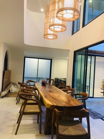 พูลวิลล่าสร้างใหม่ ตกแต่งสวย สไตล์โมเดิร์น ดอยสะเก็ด