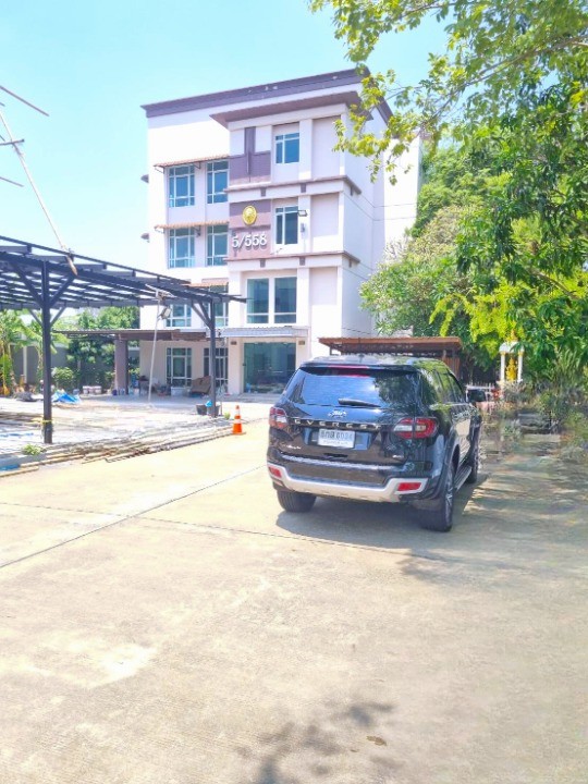 MRT วงแหวนรามอินทรา ให้เช่าคฤหาสน์ บ้าน 3ชั้น 4-5นอน MRT บางชัน ออฟฟิศ 300ตรว. 350ตรม. 59,998B-M มีสวน ซาฟารี 9น้ำ มีพื้นที่ให้จอดรถ แฟชั่นไอส์แลนด์ ปัญญาวิลเลจMRT Ram Intra Ring Road Fashion Island. Panya Village for rent Mansion 3-storey house 4-5bed 300sq.wa. 350sq.m. 59,998B-M has a garden safari 6bed 9bath Parking for 6 cars under roofรามอินทรา พระยาสุเรนทร์ กาญจนาภิเษกซ.พระยาสุเรนทร์15-25 ถ.ปัญญาอินทรา แขวงบางชัน เขตคลองสามวา กรุงเทพมหานคร 10510300ตรว.                     350ตรม.                 ชั้น1 โถงโล่ง 100 ตรม. ห้อง