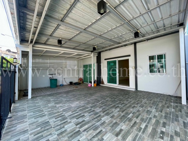 ทาวน์โฮม ไลโอ รัตนาธิเบศร์ - เวสต์เกต หลังริม ใกล้ เซ็นทรัล เวสต์เกต 