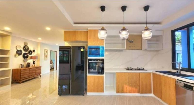 พูลวิลล่าสวย ให้เช่า 99,000 บาท/เดือน ขาย 15.9 ล้าน 162 ตรว. 5 นอน 6 น้ำ สันทราย บ้าน 2 ชั้น สไตล์โมเดิร์น วิวภูเขาสวย เงียบสงบ เดินทางสะดวก