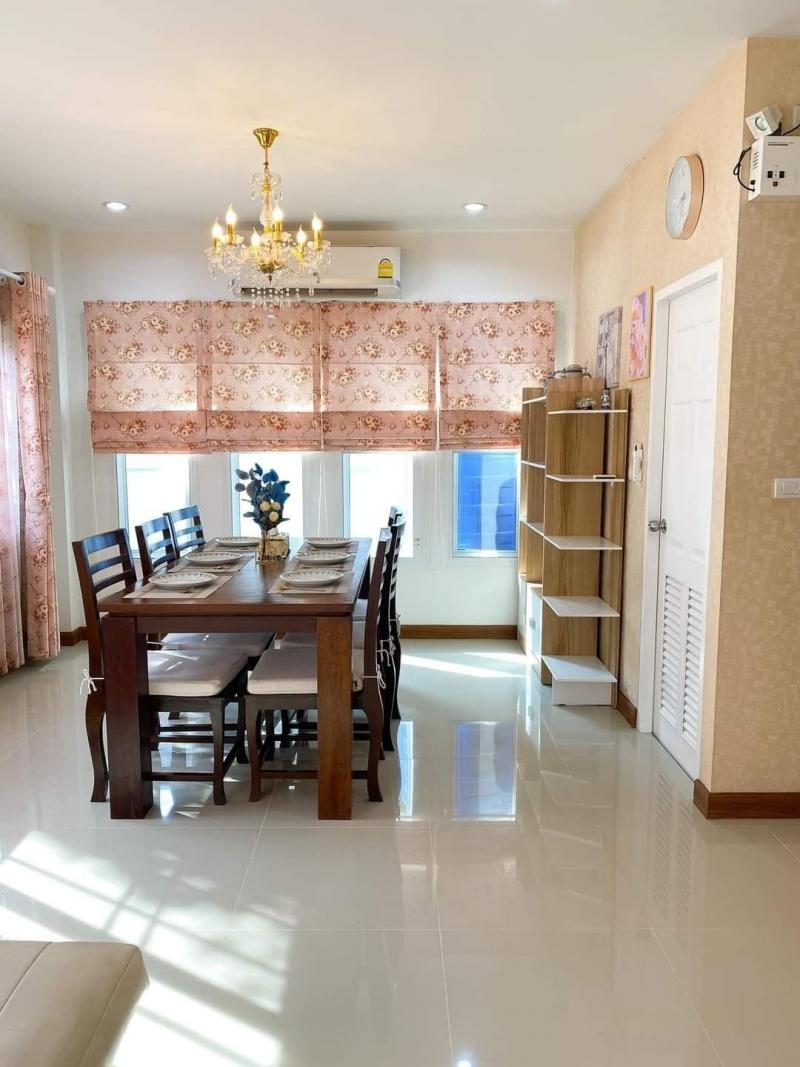 โซนหางดง ขาย 4.5 ล้าน 60 ตรว. 4 นอน 3 น้ำ บ้านเดี่ยว 2 ชั้น รีโนเวทใหม่ เฟอร์นิเจอร์ครบ พร้อมเข้าอยู่ น้ำไม่เคยท่วม บรรยกาศเงียบสงบ ร่มรื่น