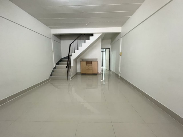 ให้เช่า อาคารพาณิชย์ 4ชั้นครึ่ง .สารสาสน์เซนต์ปีเตอร์ 3.5 กม ตลาดสำเพ็ง2 1.2 กม.3นอน แม็กซ์แวลู บางบอน 1.2 กม.ใหม่ 3น้ำ 18ตร.วา.275 ตร.ม