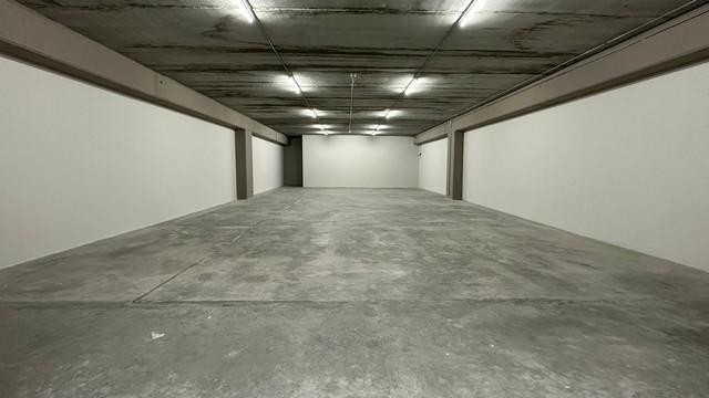  ให้เช่าห้องเก็บสินค้า พื้นที่ 200 ตารางเมตร ย่านเมืองทองธานี นนทบุรี 