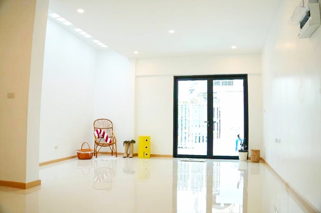 BTS อุดมสุข 400ม. สุขุมวิท101-103 รีโนเวทใหม่  ขายตึกแถว 3 ชั้น 3นอน 3น้ำ  25ตร.วา.160 ตร.ม. ย่านธุรกิจ พณิชยการบางนา 2.2 กม.