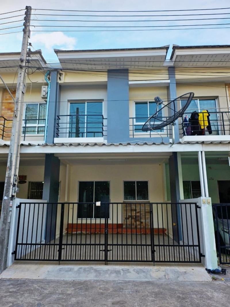 #ขายบ้านทาวน์โฮม2ชั้น#บ้านสุขประยูรนครชลบุรีเนื้อที่ 20.6 ตรว3นอน2น้ำเลขที่ 40/262 ม.9 ????ลด​ กระหน่ำ????‼️ xx​x​ ลบบ้านสภาพใหม่พร้อมอยู่ใกล้ตัวเมืองชลบุรีใกล้นิคมอมตะสะดวกในการเดินทาง????????????✅เค้า​เตอร์​ครัว✅ปั๊มน้ำ✅ถัง​สำรอง​น้ำ✅​ปู​กระเบื้อง​โรง​จอดรถ✅ฟรี​โอน✅ฟรีจำนอง✅ฟรียื่นกู้✅ดูแลลูกค้าทุกขั้นตอน​ถึง​ณ​ วันโอนให้คำปรึกษาทุกปัญหาเรื่องบ้านดูแลตั้งแต่ยื่น