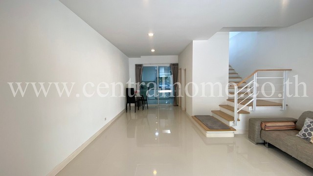 ทาวน์โฮม 3 ชั้น บ้านกลางเมือง รัชดา - วงศ์สว่าง ต่อเติมใหม่ พร้อมอยู่