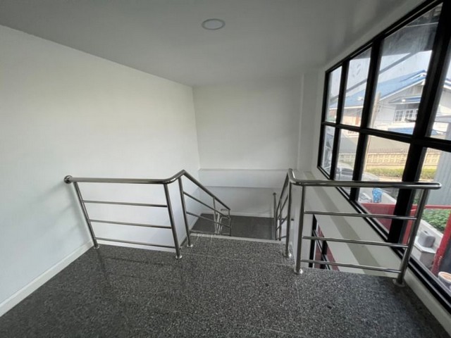 ขายอาพาร์เม้นท์ ซอยสังคมสงเคราะห์ 26 (ลาดพร้าว71)สร้างใหม่ พร้อมเข้าอยู่ได้เลยครับ มีสองฝั่งฝั่งออฟฟิศ และอาพาร์เม้น