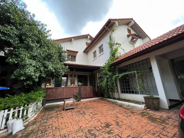 ขายบ้านเดี่ยว ปรีดี พนมยงค์ซอย 26พัฒนเวศม์ ซอย12 ถนนสุขุมวิท 71 เขตวัฒนา กรุงเทพ