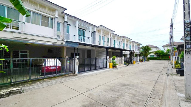 ขายบ้านเดี่ยว 2 ชั้น หมู่บ้าน ไพร์มเพลส เดอะกรีนเนอรี่-บางใหญ่แถม เนื้อที่ 21.2 ตร.ว. ขายเพียง 2,390,000 ล้านบาท