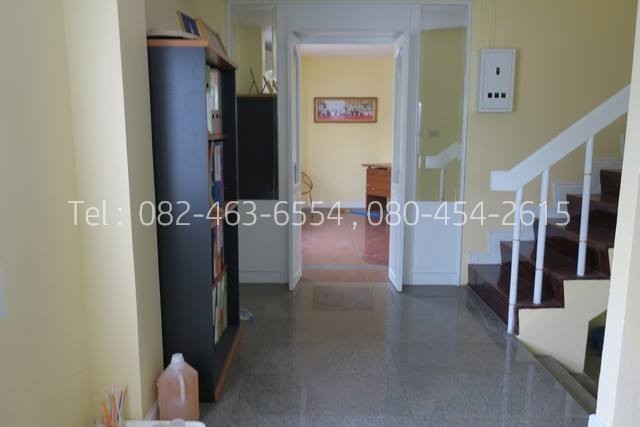 เช่า ทาวน์เฮาส์ 3 ชั้น หมู่บ้านพรร่มเย็น วิลล่า ลำลูกกา คลอง 2  4 ห้องนอน  25 ตรว