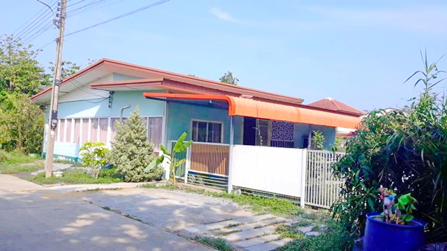 ให้เช่า 11,998 b-m ม.ปทุมธานี 5.5 กม.แม่น้ำเจ้าพระยา รพ.ปทุมธานี 4.1กม. หาของกิน เงียบสงบ บ้านเดี่ยวใหญ่มาก 1ชั้น แยก สันติสุข 3.8 กม. ตลาดนัดสามโคก 1กม. เสนา  3นอน 2น้ำ 152ตร.วา.352 ตร.ม  สะดวกBRT ม.ธรรมศาสตร์ ศูนย์รังสิต 7.7 กม.  รร.วิภารัตน์ 1.9 กม. PathumThani 5.5km. quiet Biggest single-storey house WiphaRat Sch. 1.9km.SamKhok Market 1km.Sena  3bed 2bath 152sq.wa.352sq.m.for rent 11,998 b-m ChaoPhraya River PathumThani University 5.5km.  Pathum Thani Hospital 4.1 km.convenient for finding food  BRT Thammasat University Rangsit Center 7.7km.Good atmosphere แยก สันติสุข 3.8 กม.ถ.ปทุมธานี สามโคก �