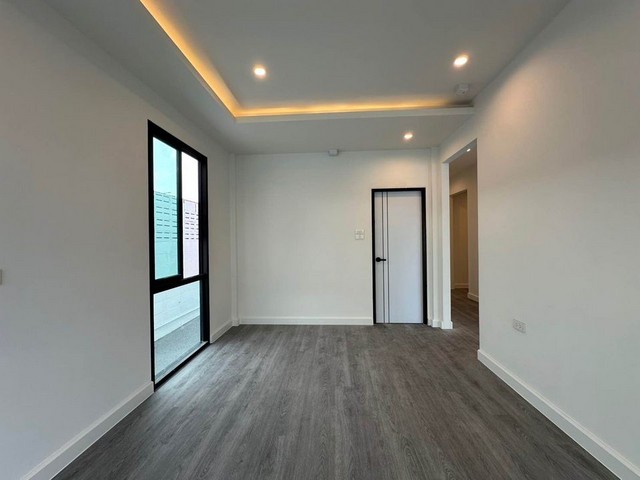 HR2012ขายบ้านเดี่ยว ชั้นเดียว เนื้อที่ 62 ตรว.พร้อมอยู่ รีโนเวทแล้ว ย่านโชคชัย 4 ลาดพร้าว