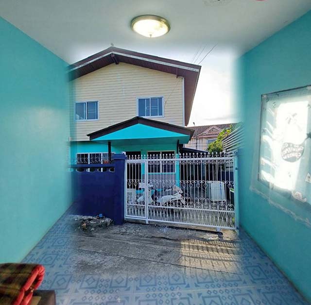 ให้เช่า  3 นอน  ร่มเกล้า 1.8 กม.BIG C โลตัส สุขาภิบาล 3 700ม.บ้านเดี่ยว 2 ชั้น มีบริเวณรอบบ้าน 32 ตร.วา.240 ตร.ม.MRT เคหะรามคำแหง 600ม.