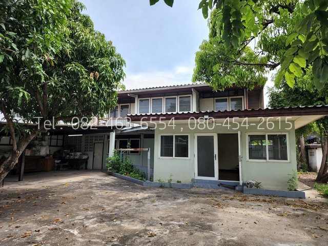 สอบถามเพิ่มเติม : 082-463-6554 , 080-454-2615 ให้เช่า บ้านเดี่ยว 2 ชั้น ประชาอุทิศ 17 ราษฎร์บูรณะ 5 ห้องนอน 3 ห้องน้ำที่อยู่ : ประชาอุทิศ 17 แยก 1 ราษฎร์บูรณะ ขนาด 1 งาน 80 ตรวรายละเอียด -5 ห้องนอน-3 ห้องน้ำ-แอร์ 2 เครื่องราคาเช่า 12,000 บาทราคาขาย 12,000,000 บาท- ห่างจากหน้าปากซอย 100 เมตร- ปากซอยมีเซเว่น 7-11 - ตรงข้ามซอย 17 เป็นตลาดราษฎร์บูรณะสถานที่ใกล้เคียง :- วิทยาลัยพณิชยการเชตุพน 300 เมต- ไปรษณีย์ไทย สาขารา