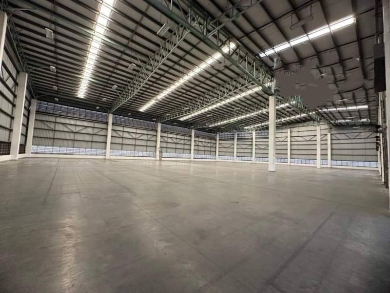 ให้เช่าโกดัง-คลังสินค้า พร้อมออฟฟิศโกดัง 2,700  ตรม.  ผังสีเหลืองอ่อน  บ่อวิน ศรีราชา ชลบุรี