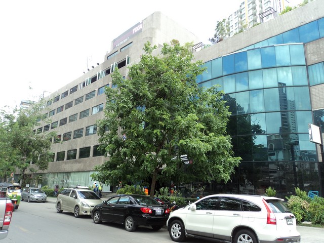 เช่าออฟฟิศสีลม บางรัก อาคารมหานครเซ็นเตอร์    รถไฟฟ้า BTS สถานีศาลาแดง  O2,512,59O9,  O84,543,4833 www.irentoffice.com