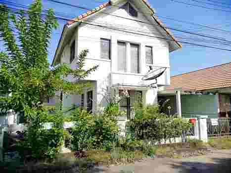  ขาย บ้านเดี่ยว 2 ชั้น หมู่บ้าน แฟมิลี่ปาร์ค  ตำบลนาป่า อำเภอเมือง ชลบุรี 20000 (เจ้าของขายเอง)