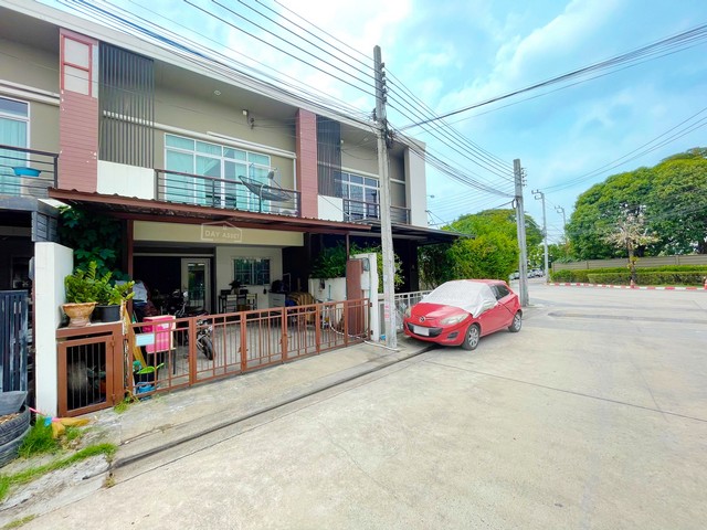 ขายทาวน์เฮาส์ 2 ชั้น หมู่บ้าน พฤกษาทาวน์ พรีเว่ เนื้อที่ 19.5 ตร.ว. ขายเพียง 2,690,000 ล้านบาท