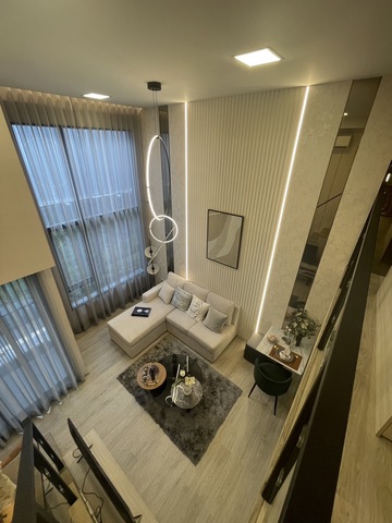 Sub1250 ขายดาวน์ คอนโดโครงการ  origin plug and play ศรีนครินทร์ ติดถนนศรีนครินทร์  ใกล้สถานี MRT ศรีด่านและศรีแบริ่ง 500 เมตร เป็นห้องแบบ Duo space ห้องเพดานสูง 4.2ม. โปร่งสบายชั้น 30 ขนาด 22.85 ตรม. ปัจจุบัน ราคาและห้องขนาดเท่านี้ soldout ไปแล้วราคาหน้าสัญญา =   3,090,000 บาทรับส่วนลด ณ วันโอนกรรมสิทธิ์  = 490,000 บาท (ตามเงื่อนไขโครงการ)ยอดโอนกรรมสิทธิ์ตามสัญญาที่ต้องจ่ายกับโครงการ =  2,600,000 บาท**มีเงินทอน ณ วันโอน **