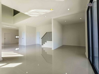 Luxury หลังมุม ใหม่เอี่ยม!! ขายบ้านเดี่ยว 2 ชั้น 50.1 ตรว. โครงการสุขพนัส ติดสำนักงานที่ดินพนัสนิคม ชลบุรี ราคาพิเศษ!!!