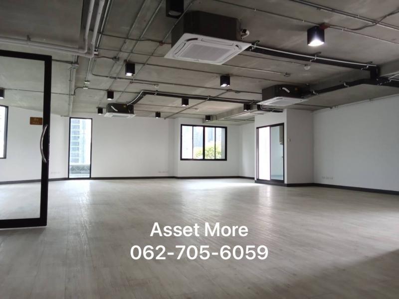 (ให้เช่าด่วน) พื้นที่สำหรับทำออฟฟิศ (ทองหล่อ)  ขนาด137 ตารางเมตร  ใกล้รถไฟฟ้าทองหล่อ เขตวัฒนา