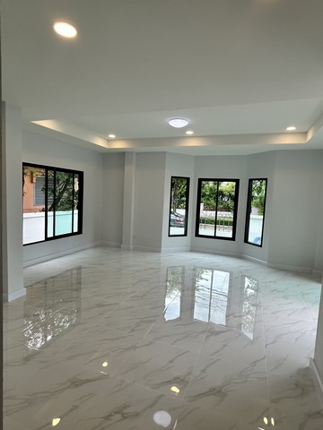 ขายบ้านเดี่ยว บ้านคุณาลัย ซอยคลองถนน บ้านหลังมุม ใกล้ห้างเซ็นทรัลเวทเกท