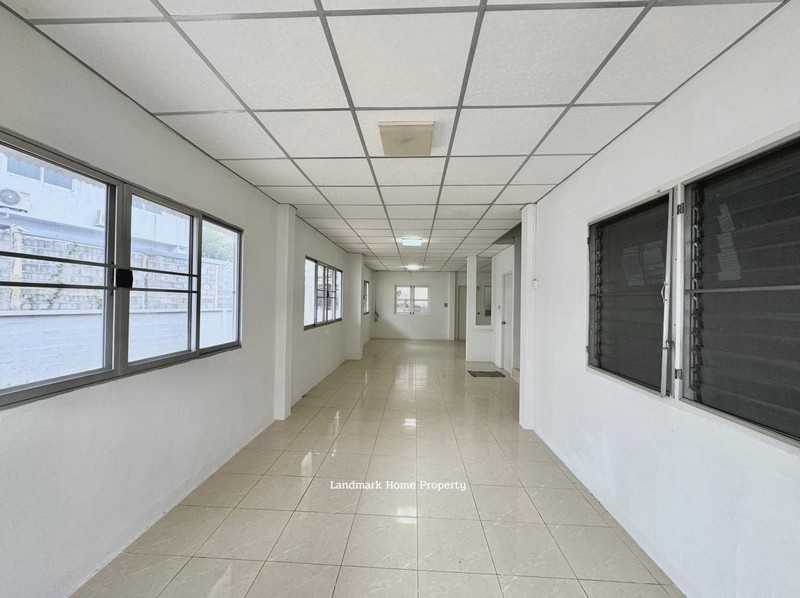 LM24-0315 ขายทาวน์เฮ้าส์ 2 ชั้น วิเศษสุขนคร 16 ประชาอุทิศ 90 ขนาด 77.5 ตรว 5 นอน 6 น้ำ